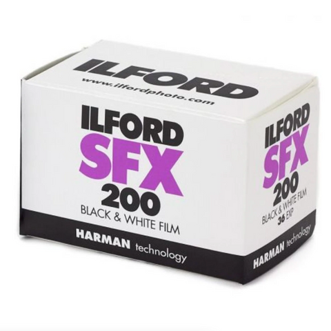 Película Ilford SFX 200 de 35 mm. 