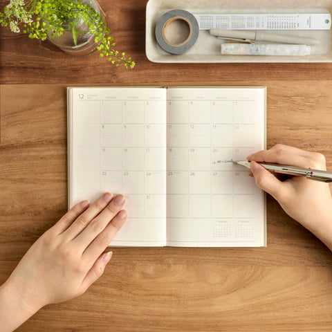 2027 Diary Katy B6 Slim