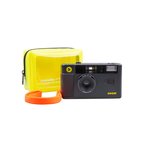 SHOW camera black - 35mm reusable camera with flash